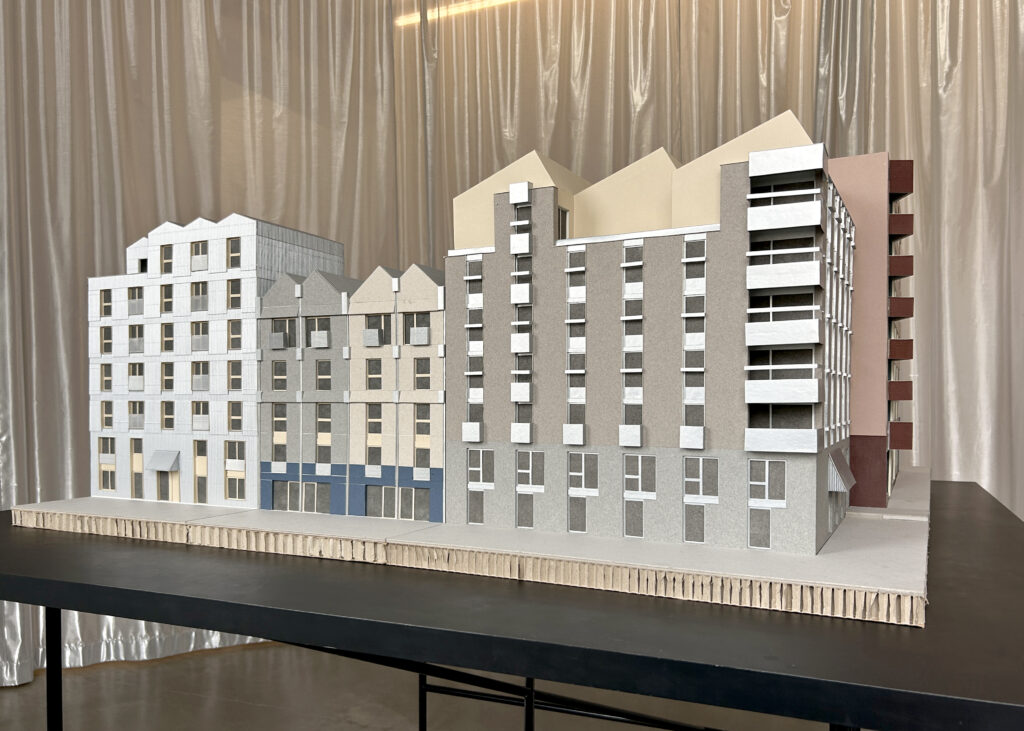 Architekturmodell des Inselkiezes im Maßstab 1:50 von der Straße aus