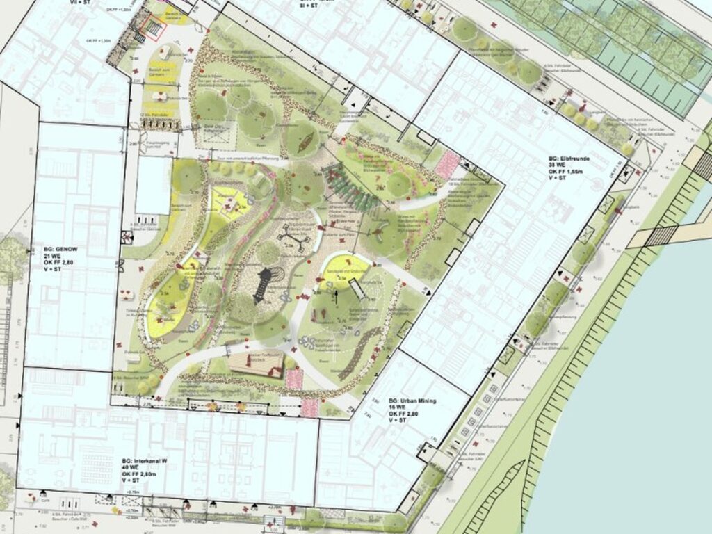 Freiflächenplan des gemeinsamen Innenhofs mit Spielbereichen, Wegen, Bäumen und Pflanzflächen